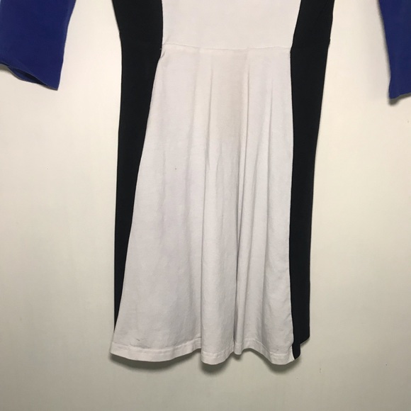Express Colorblock Skater Dress - Picture 5 of 8